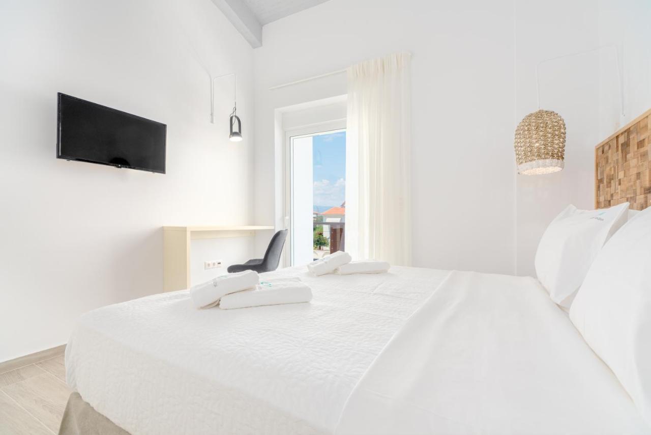 Costa Vasia Boutique Apartments Vrahati Buitenkant foto