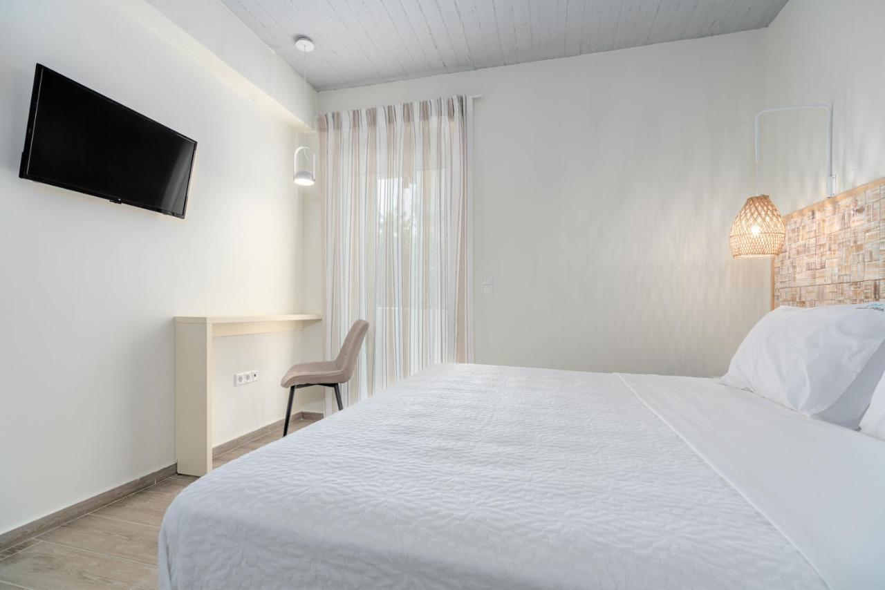 Costa Vasia Boutique Apartments Vrahati Buitenkant foto