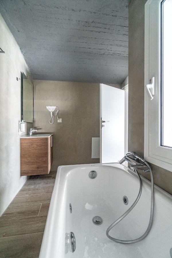 Costa Vasia Boutique Apartments Vrahati Buitenkant foto